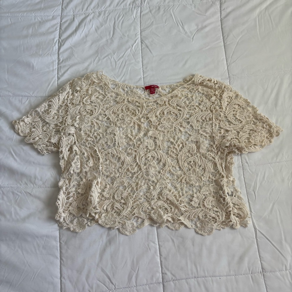 BONGO Elegant Cream Crochet Lace Top